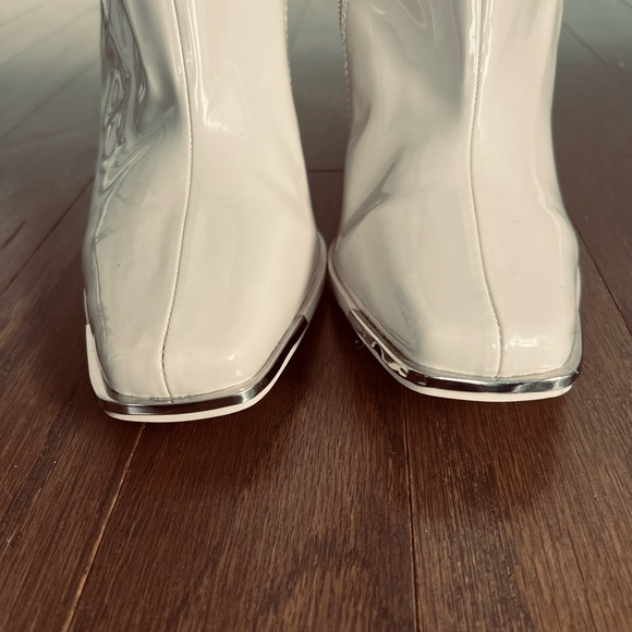 Steve Madden Focal Boots - Picture 3 of 13